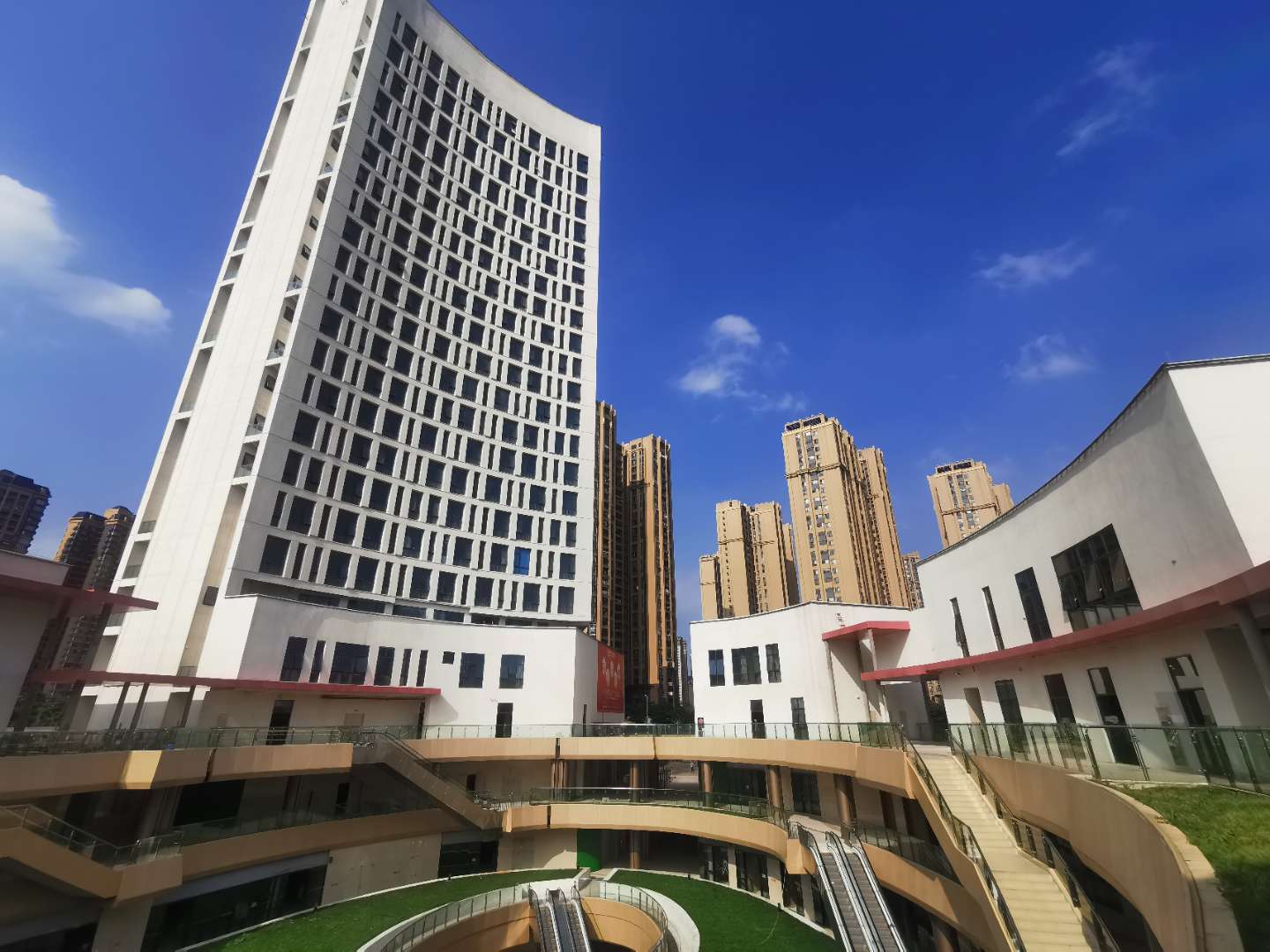 威宁·金菊邻家广场